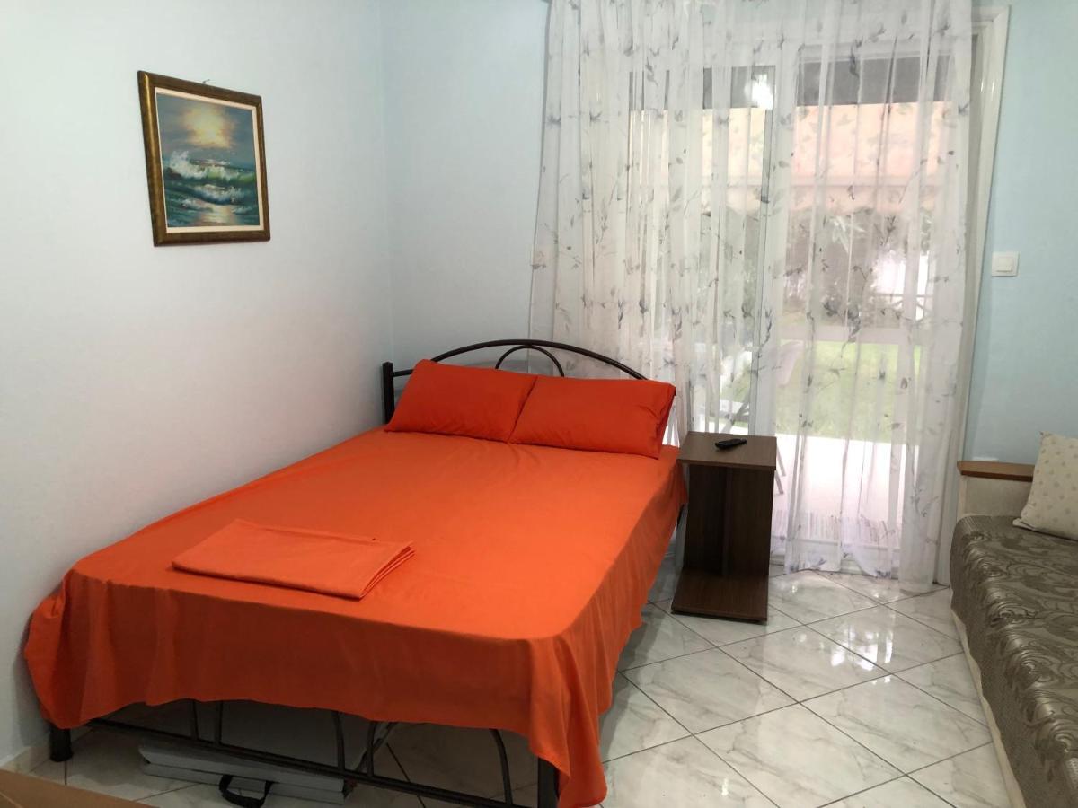 Thea Sea Apartment Nea Moudania Exterior photo